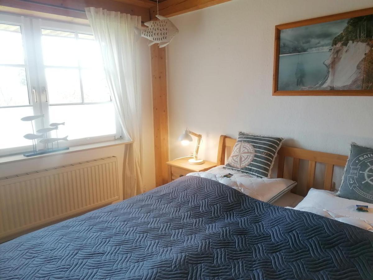 Boddenhus auf Rügen - Ferienwohnungen und Pension Rappin Exterior foto