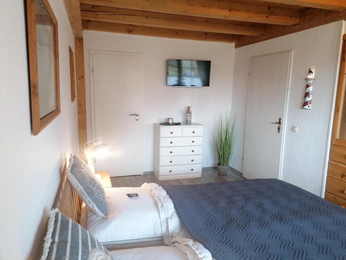 Boddenhus auf Rügen - Ferienwohnungen und Pension Rappin Exterior foto
