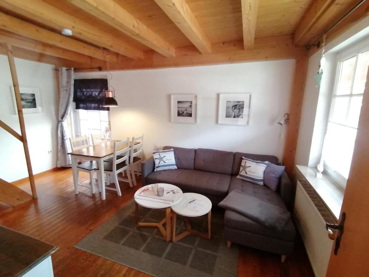 Boddenhus auf Rügen - Ferienwohnungen und Pension Rappin Exterior foto