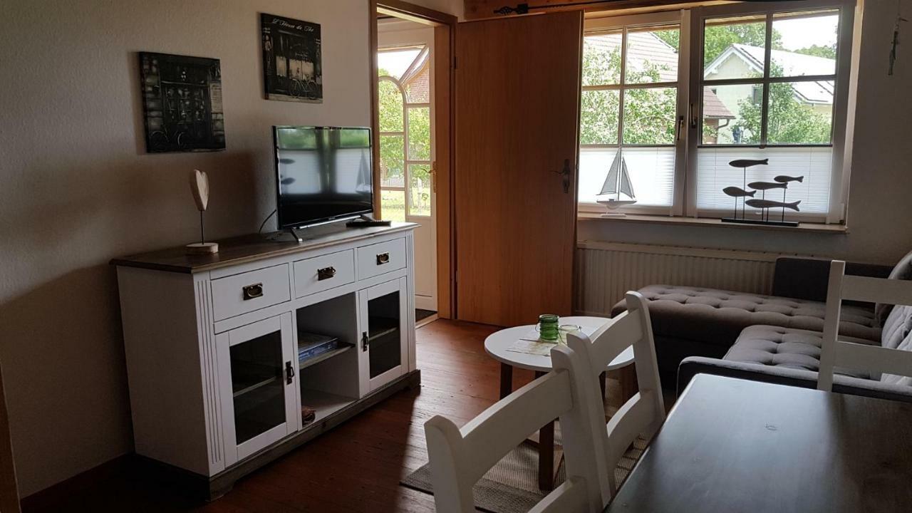 Boddenhus auf Rügen - Ferienwohnungen und Pension Rappin Exterior foto